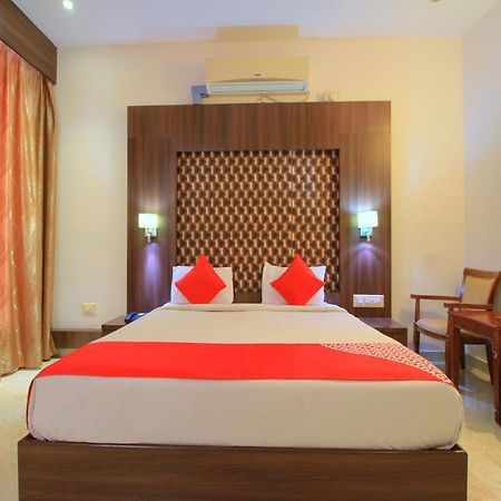 Grand Milestone Hotel 迈索尔 外观 照片