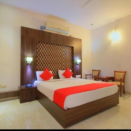 Grand Milestone Hotel 迈索尔 外观 照片