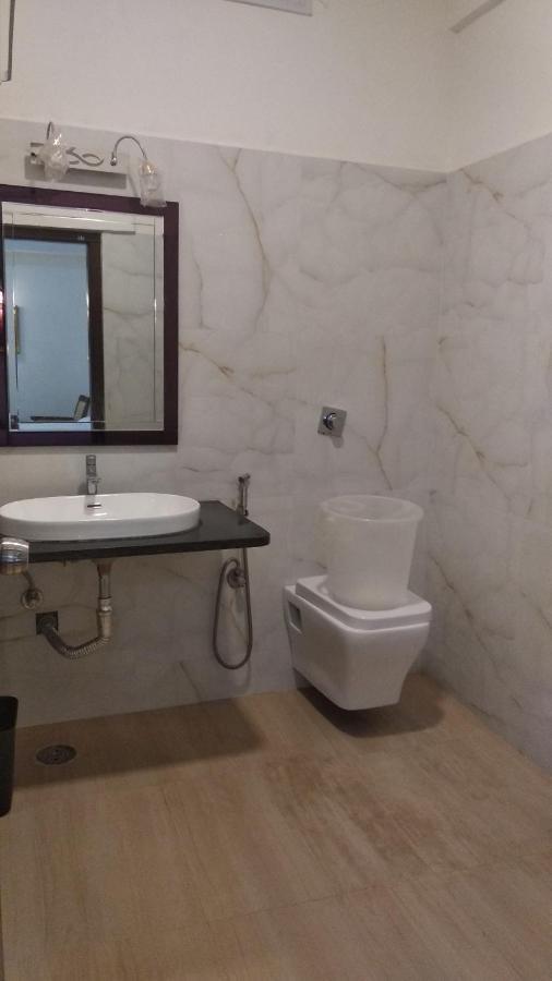 Grand Milestone Hotel 迈索尔 外观 照片